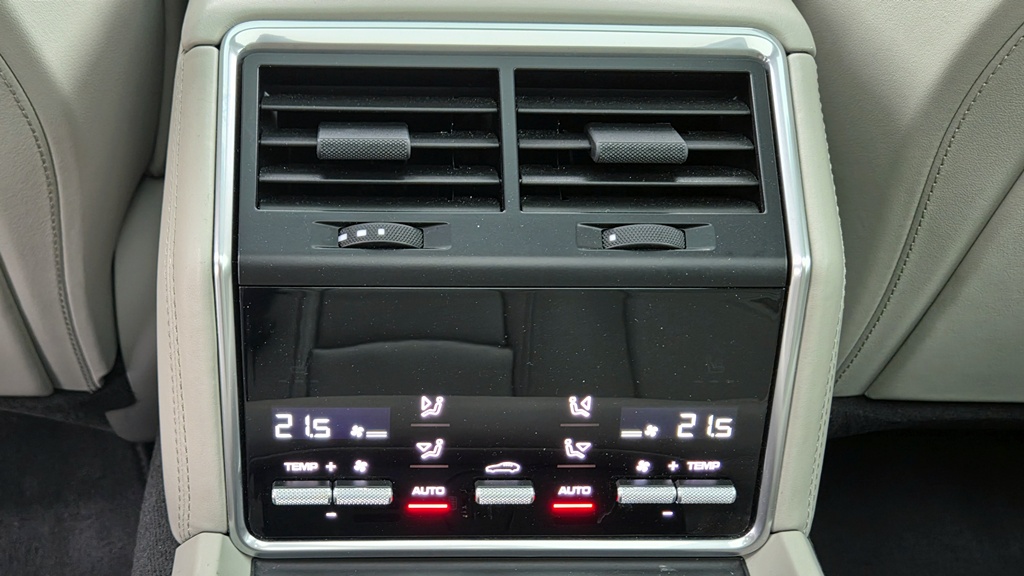 AV